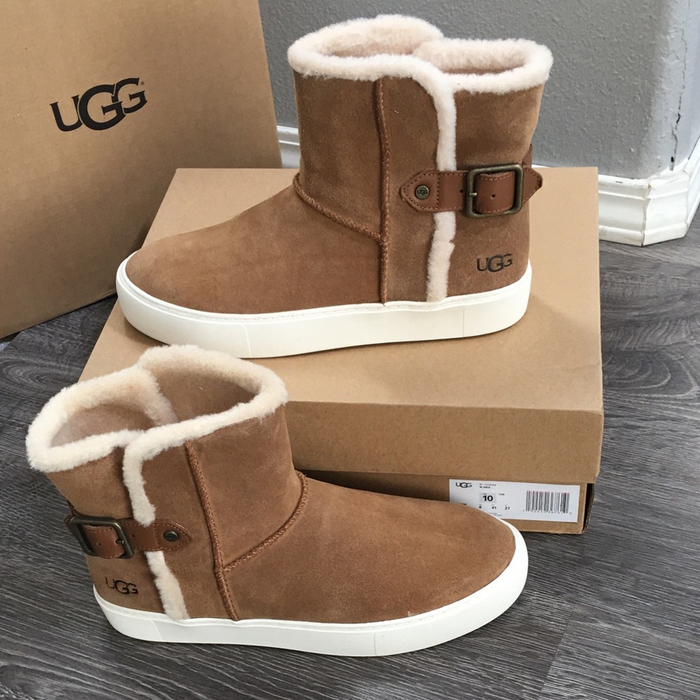UGG AIKA SNEAKERS